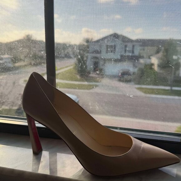 Christian Louboutin 85mm Blush Pumps - Picture 3 of 10